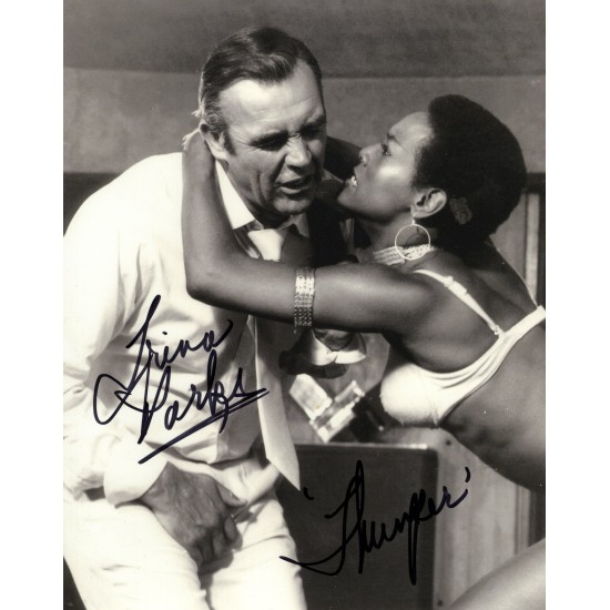 007 James Bond movie Diamonds are Forever photo signed by actress Trina Parks