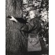 Carve Her Name With Pride war movie scene 8x10 photo signed by actress Virginia McKenna Carve Her Name With Pride war movie scene 8x10 photo signed by actress Virginia McKenna
